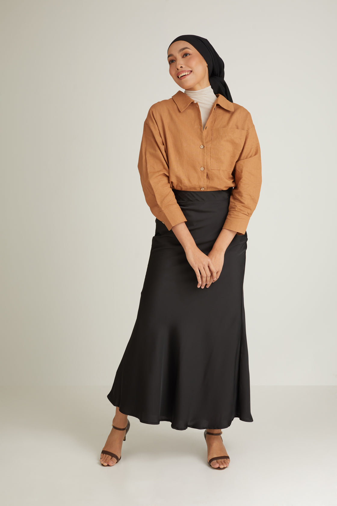 Cariño Black Bias Skirt