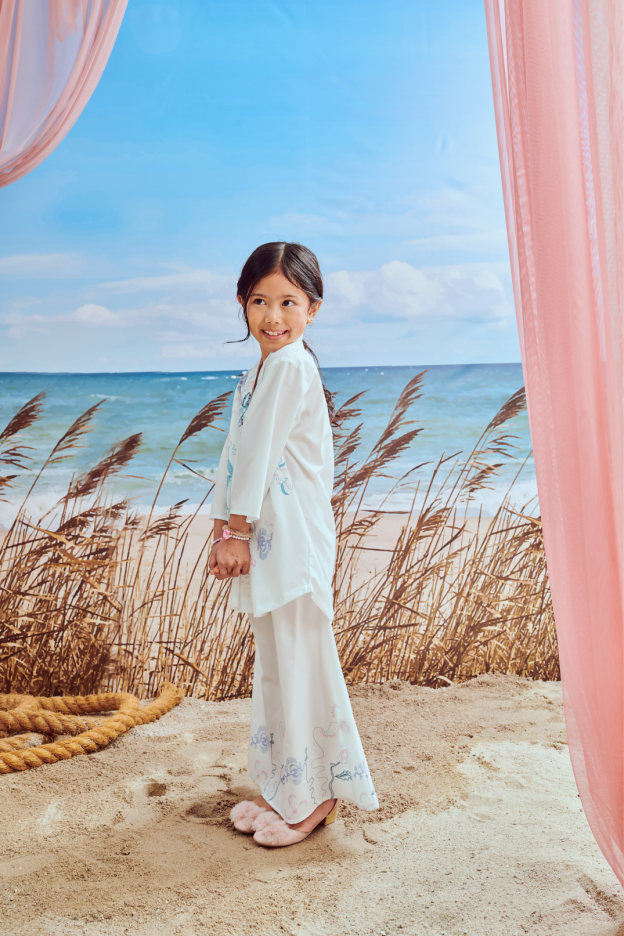Mini Aisha White Kurung