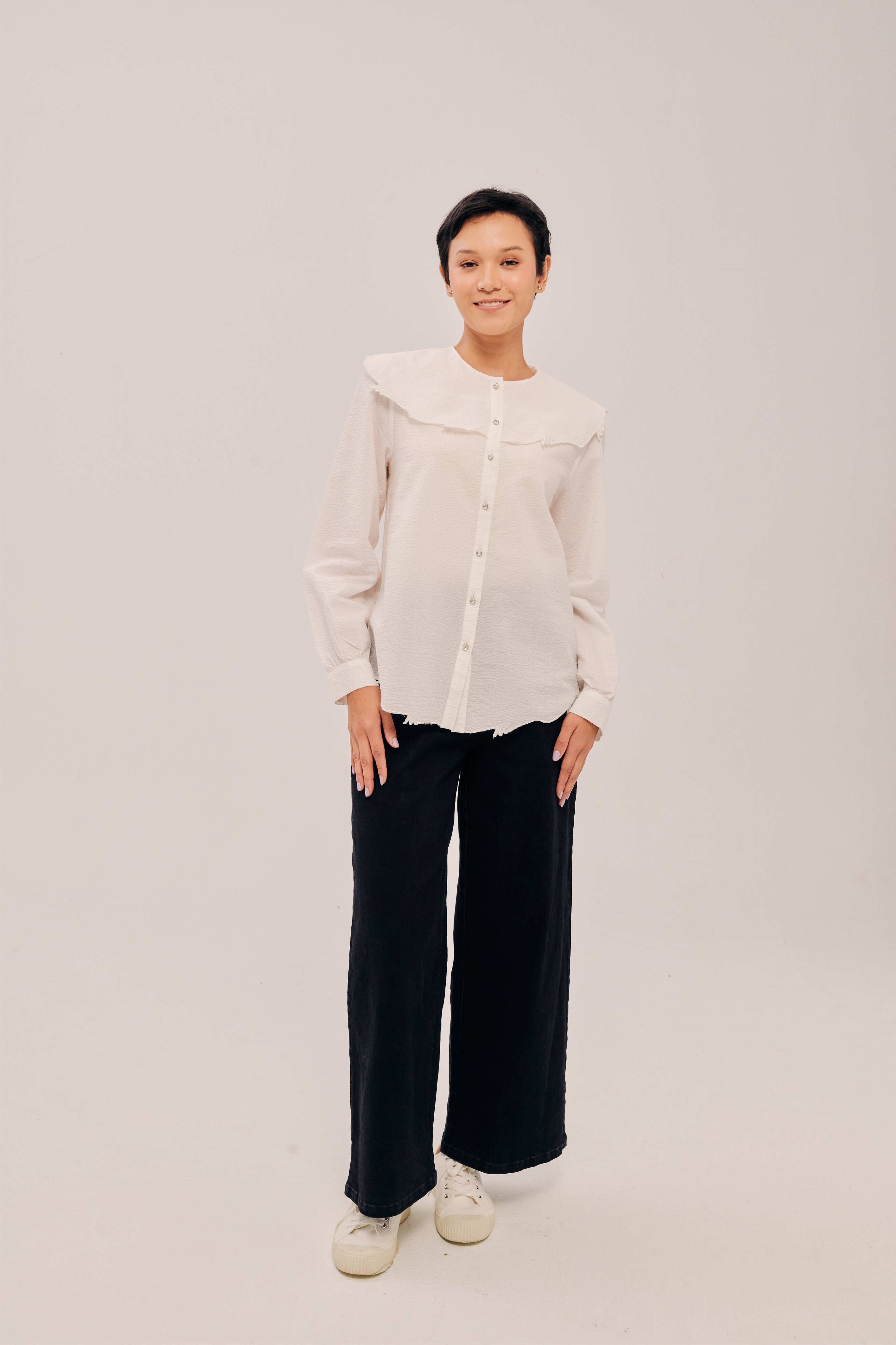 Lapel White Long Sleeve Embroidered Top