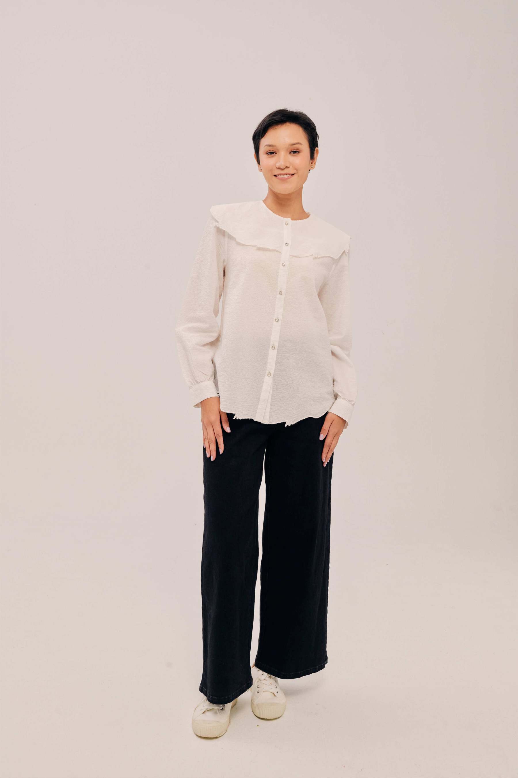Lapel White Long Sleeve Embroidered Top