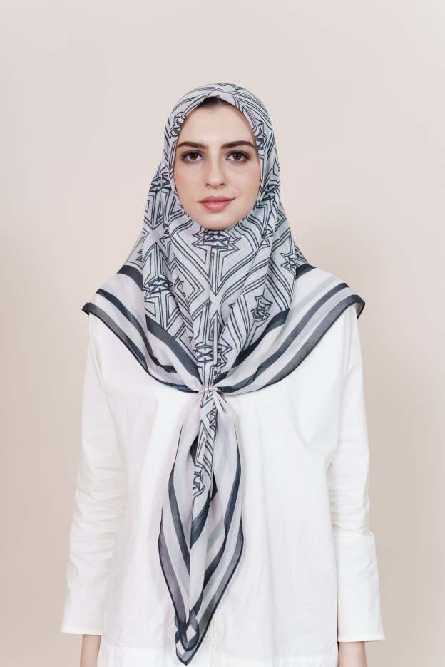 M Square Voile Scarf - White