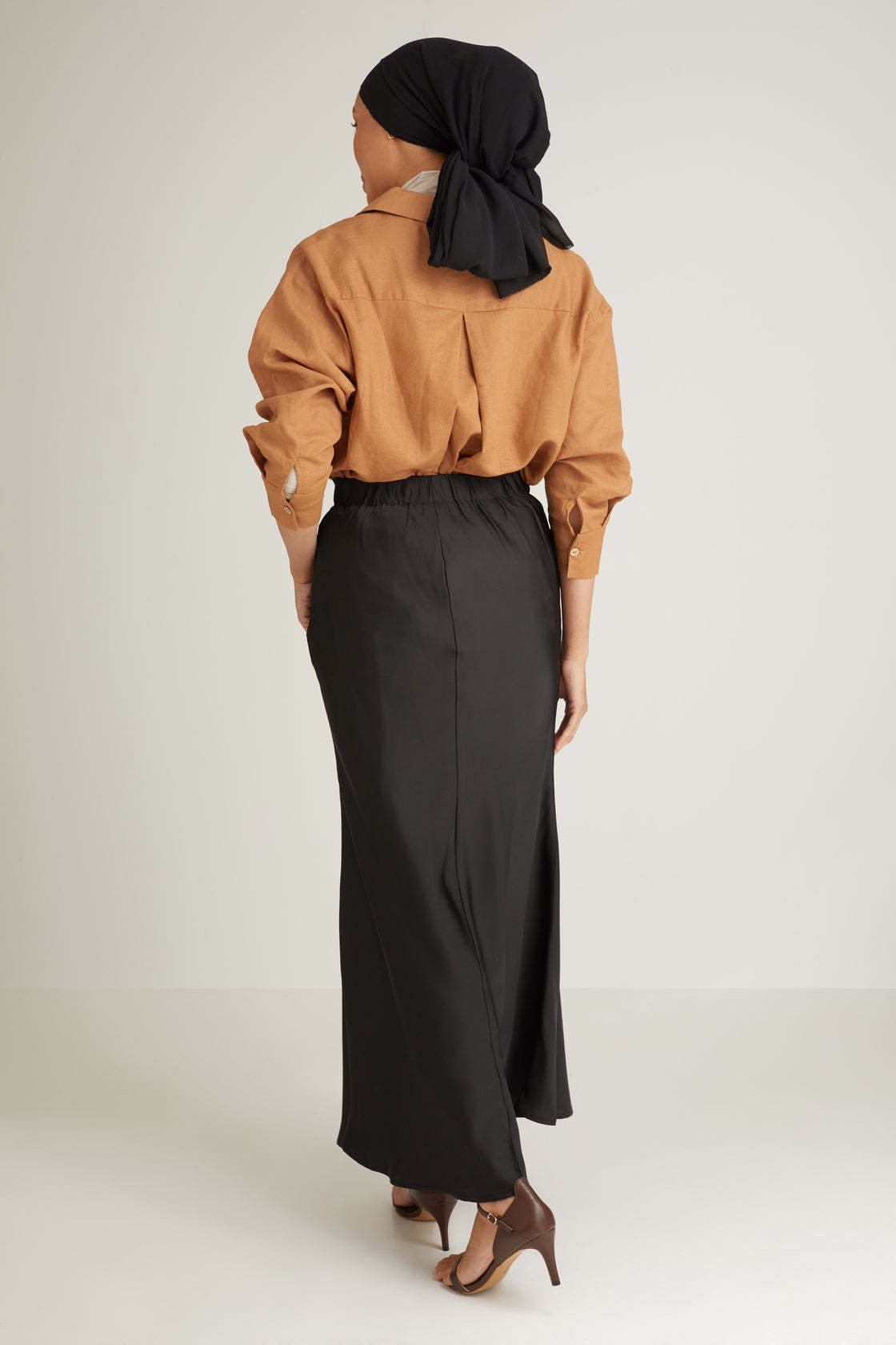 Cariño Black Bias Skirt