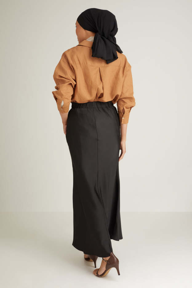 Cariño Black Bias Skirt