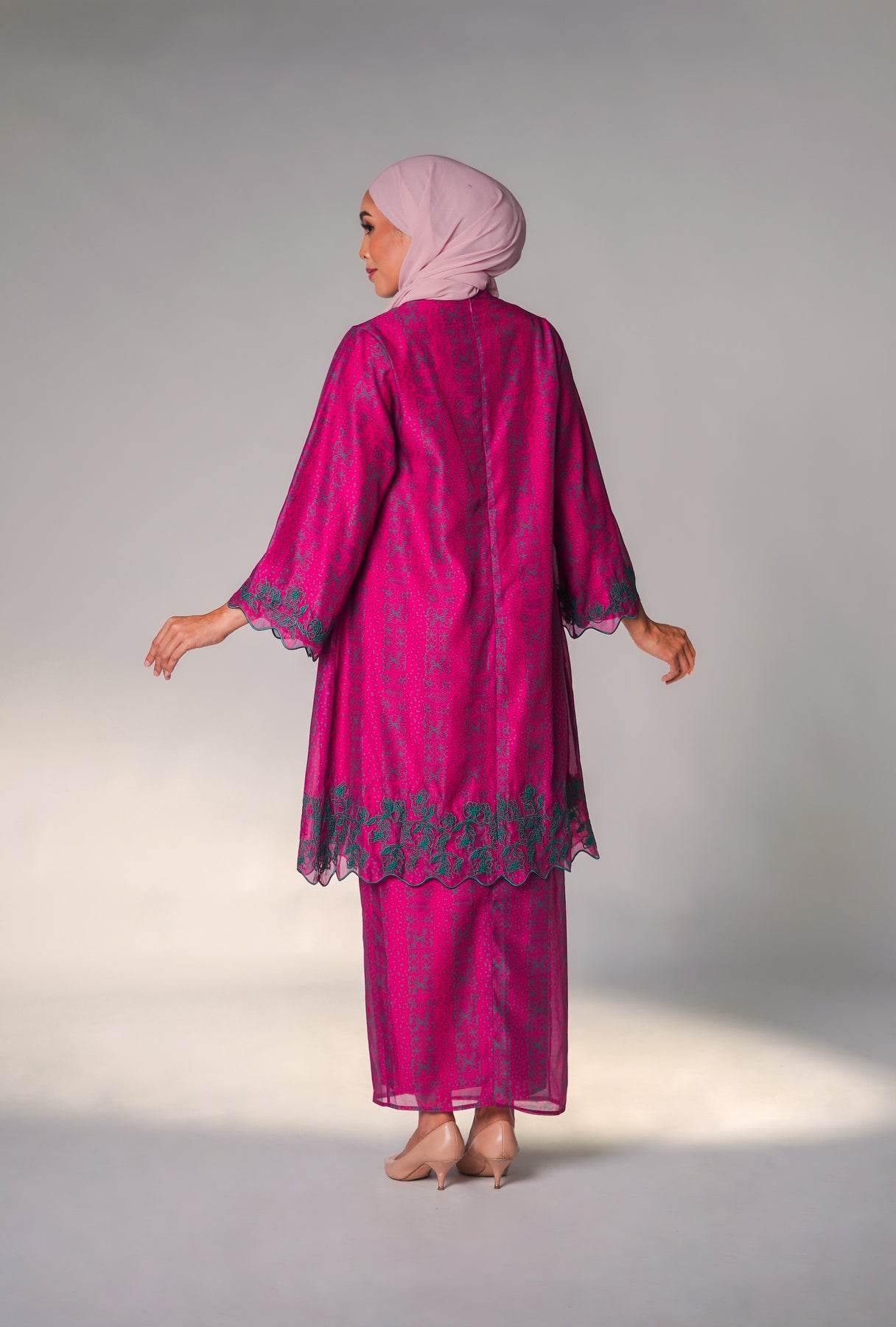 Manda Fushcia Pleated Long Kurung Set