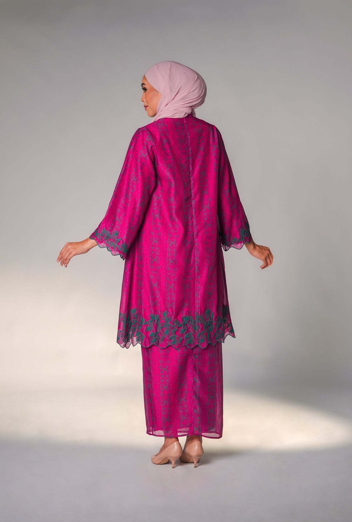 Manda Fushcia Pleated Long Kurung Set