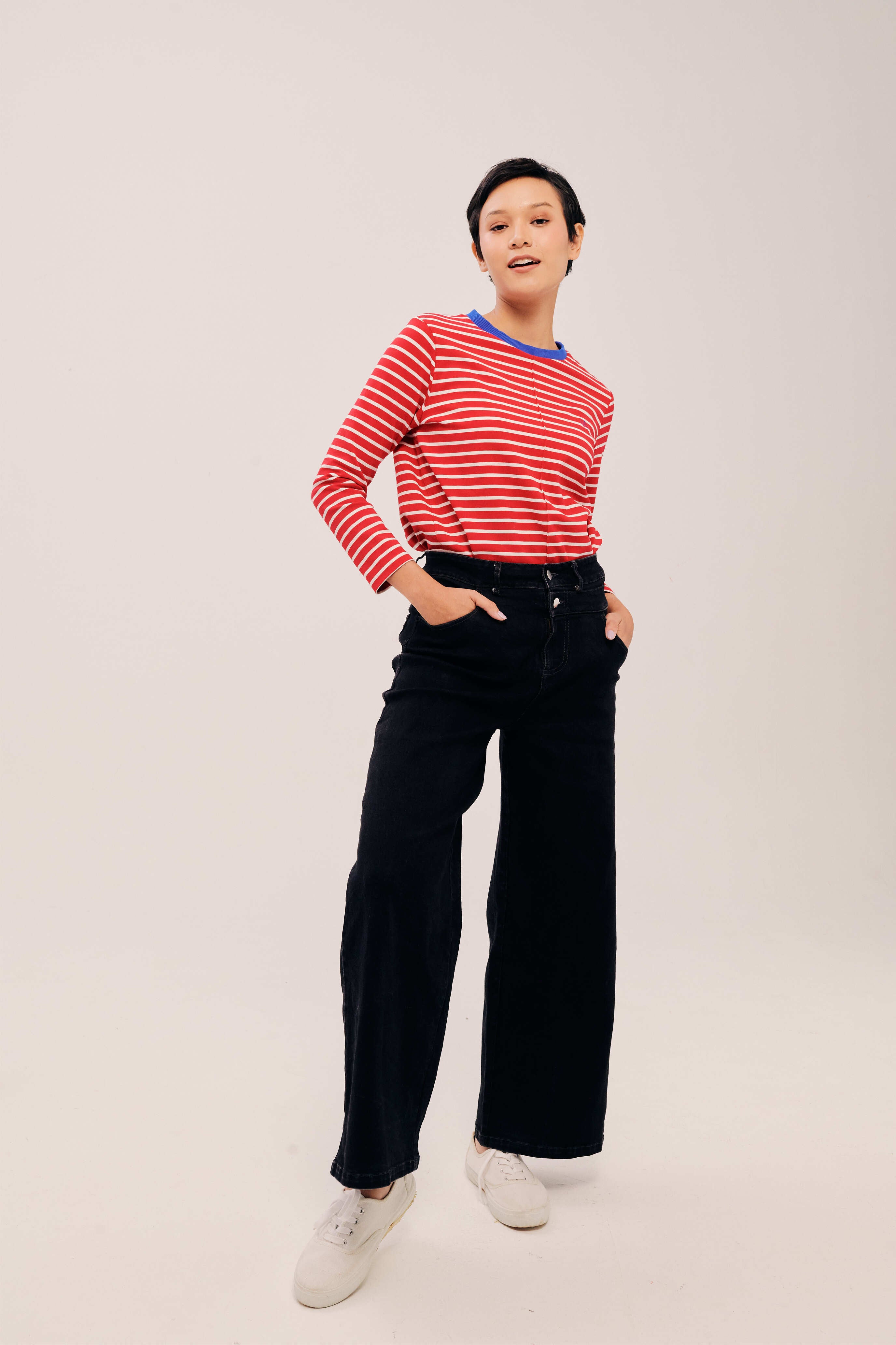 Good Black Wideleg Silhouette Jeans