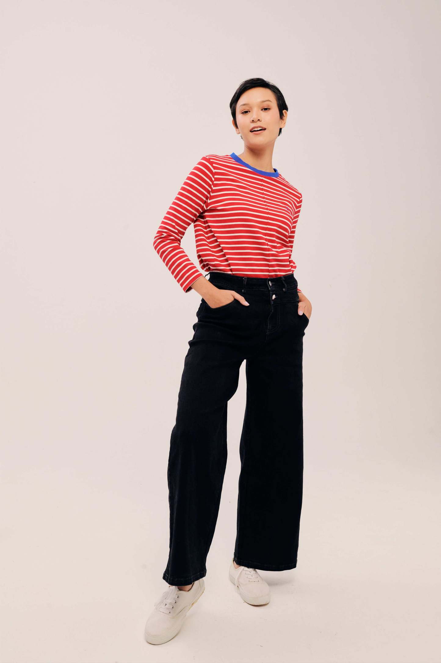 Good Black Wideleg Silhouette Jeans
