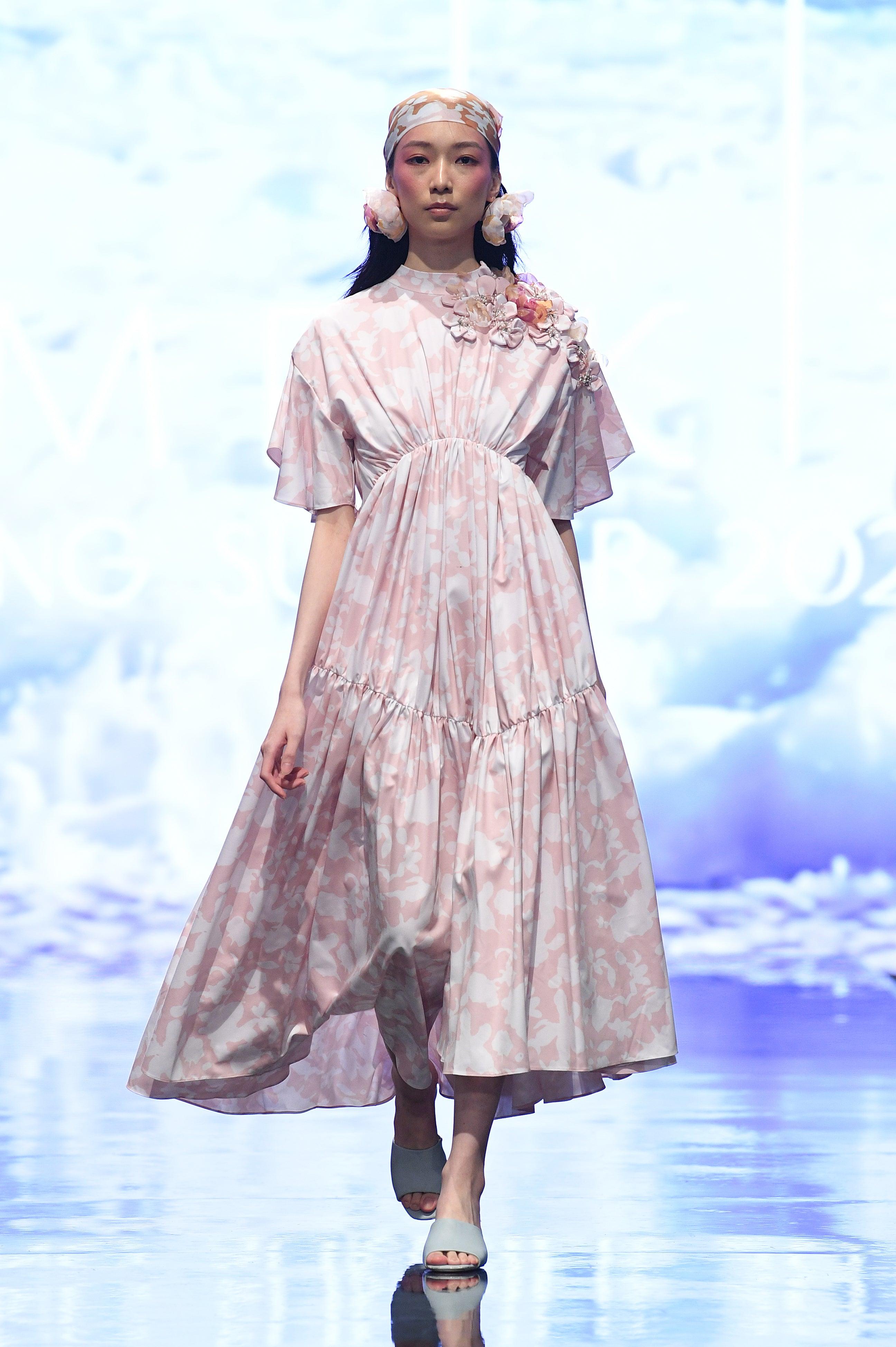 Daffodil Gathered Dress With Embellishment - Mimpikita