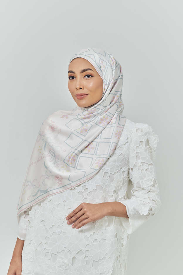Raia Off White Satin Silk Shawl
