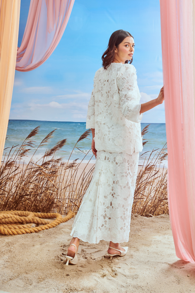 Hani White Eyelet Kurung