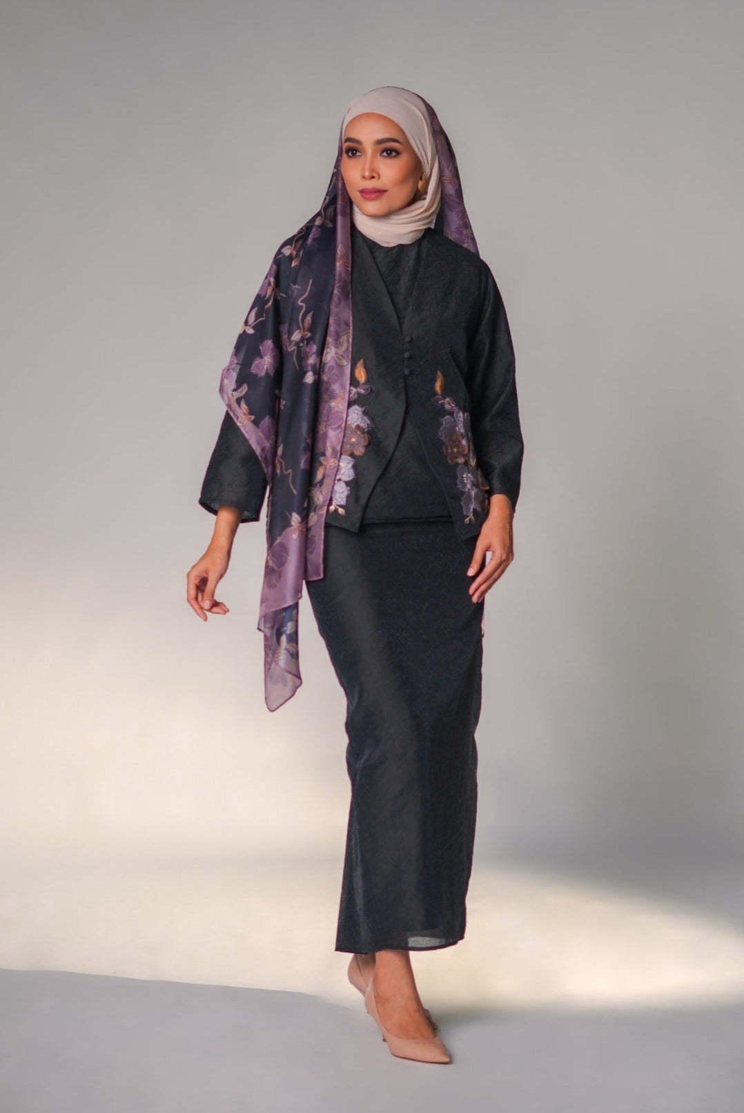 Black Kalsom Loose Kebaya Set