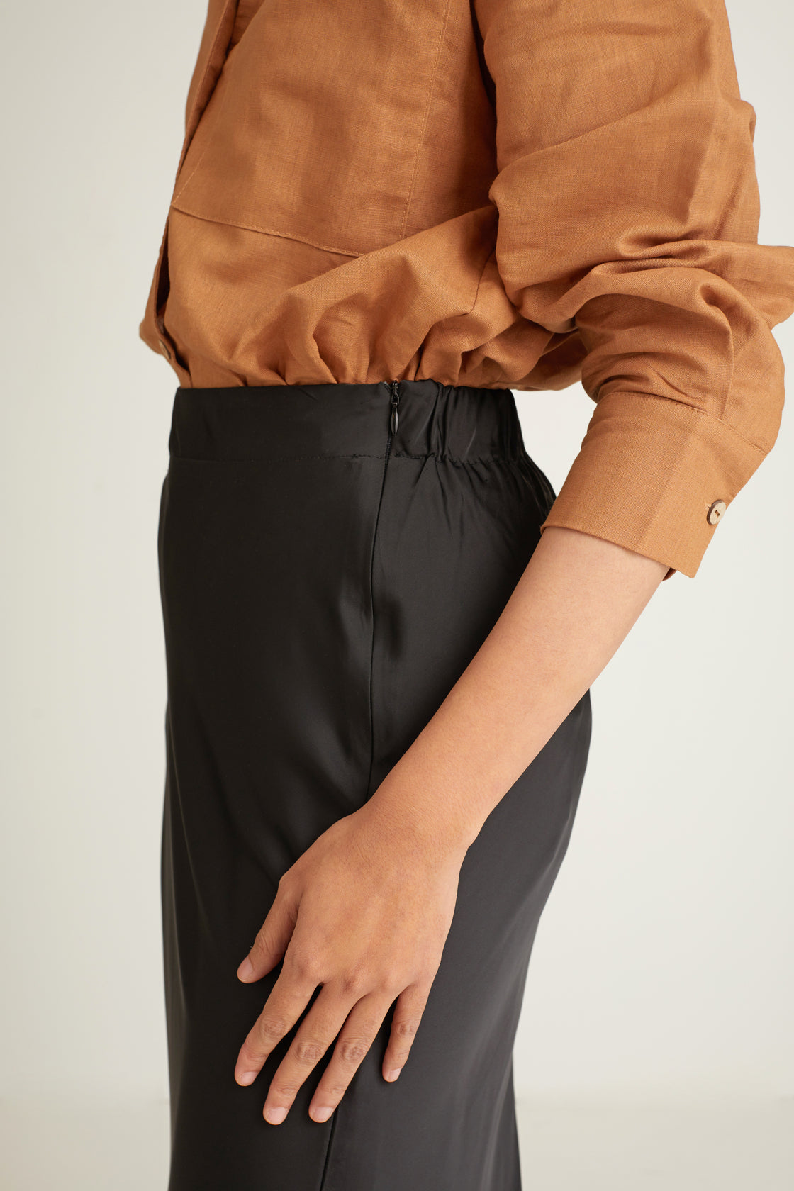 Cariño Black Bias Skirt