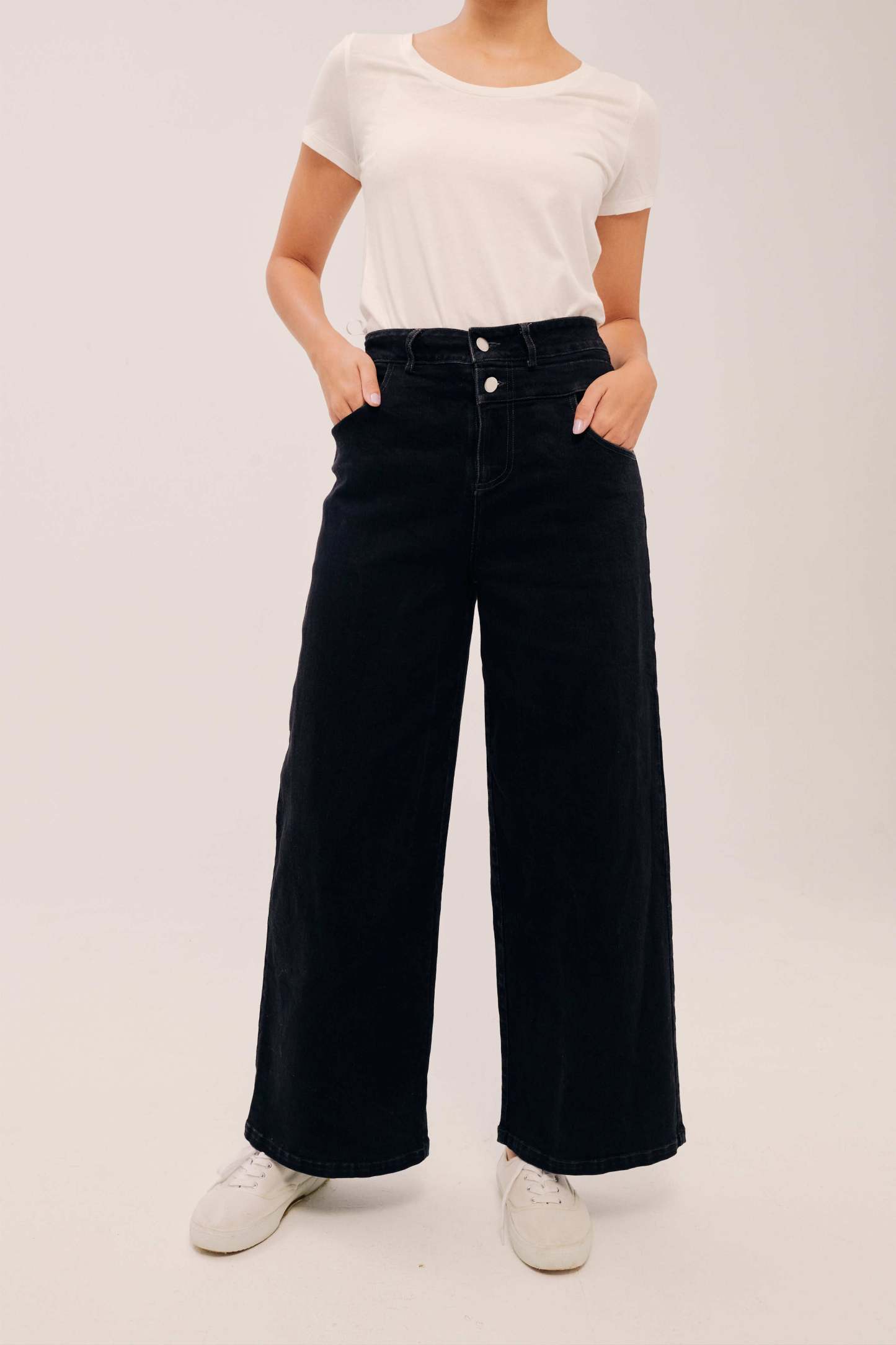 Good Black Wideleg Silhouette Jeans