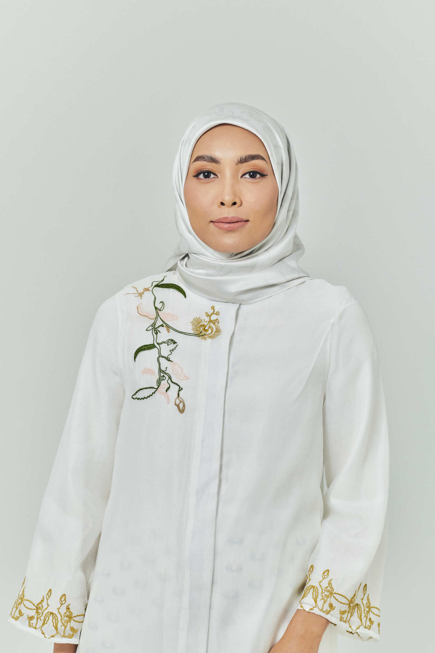 Hanna Ivory Satin Square Scarf