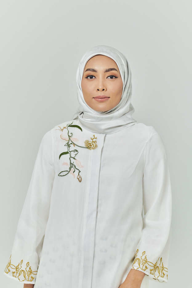 Hanna Ivory Satin Square Scarf