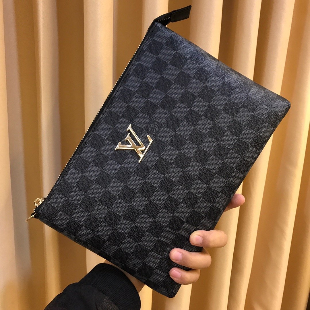 LOUIS VUITTON（ルイヴィトン）クラッチバッグ 28X19X4cm