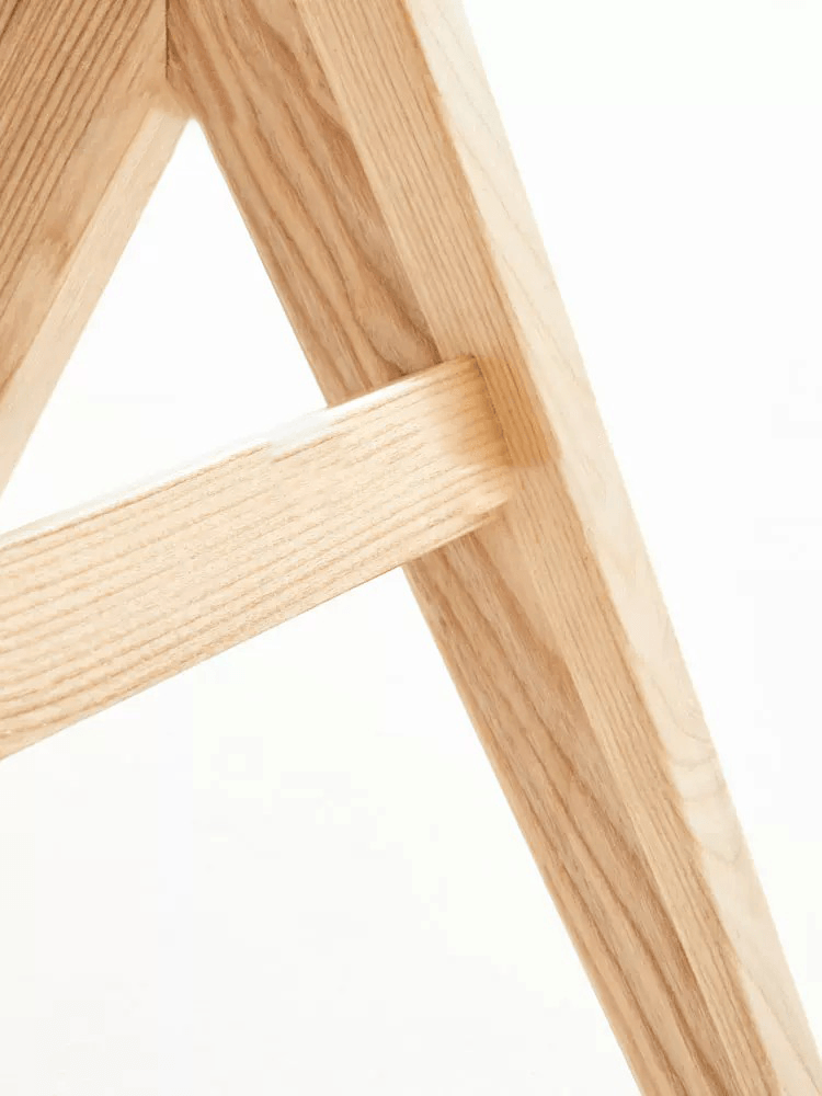 Hakana Rattan Dining Bench leg close up