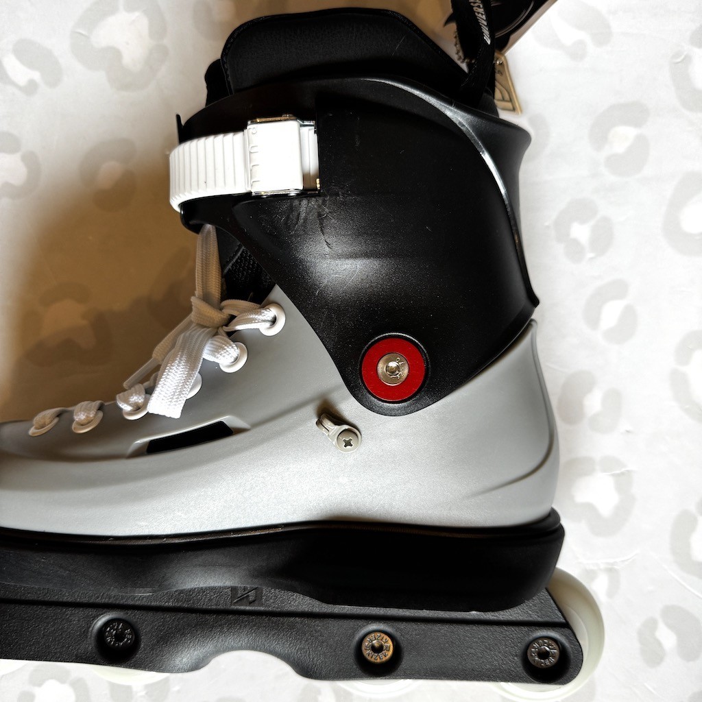 WHEEL LOVE - Inline Skate Cuff Screw Bolts (Various Colours)