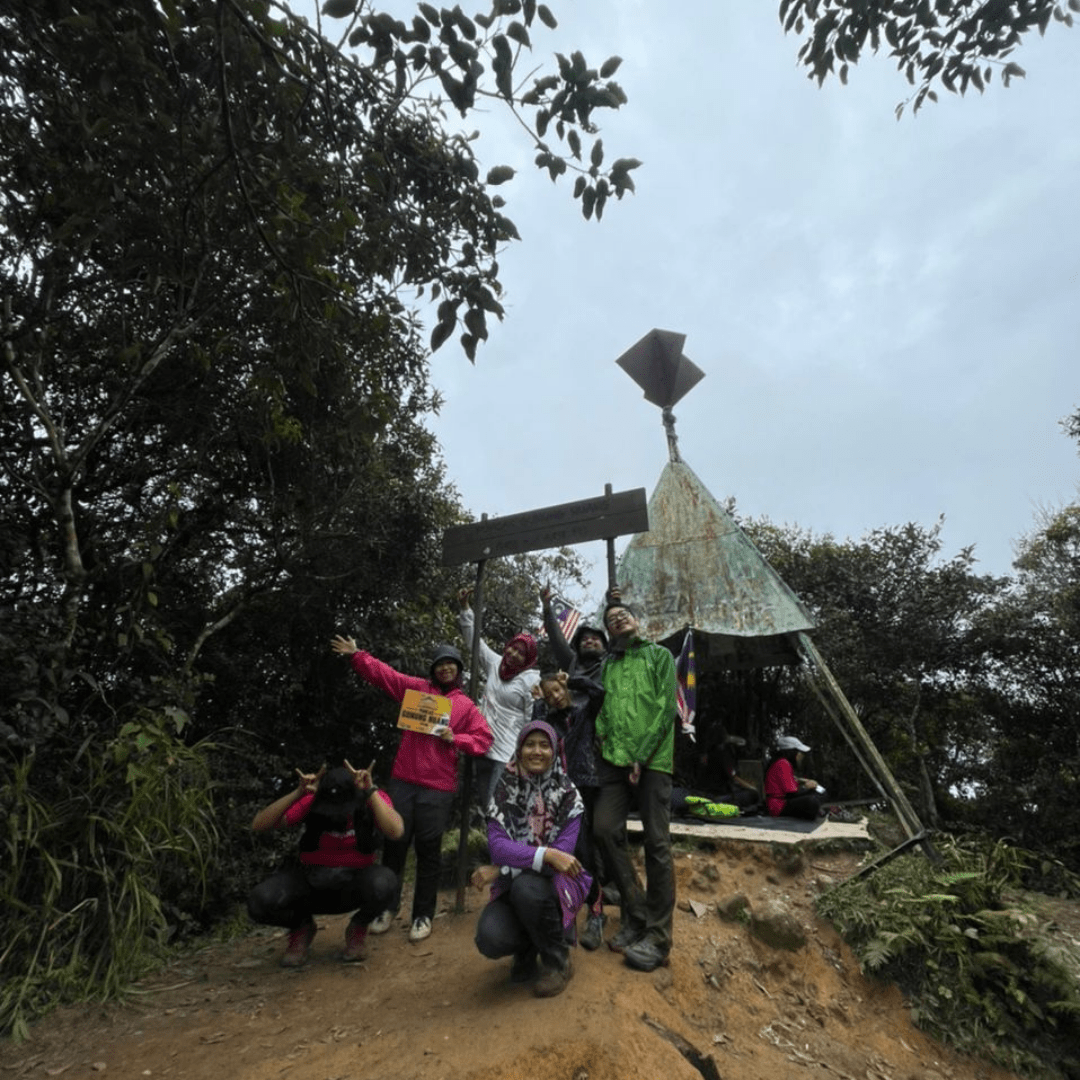 HIKING : Mount Nuang via Janda Baik