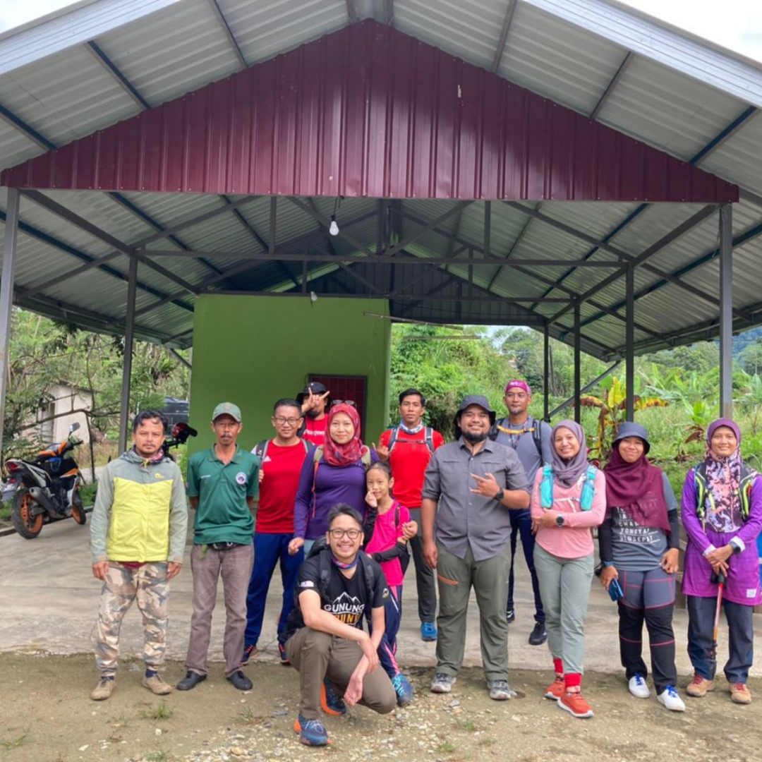 HIKING : Mount Nuang via Janda Baik