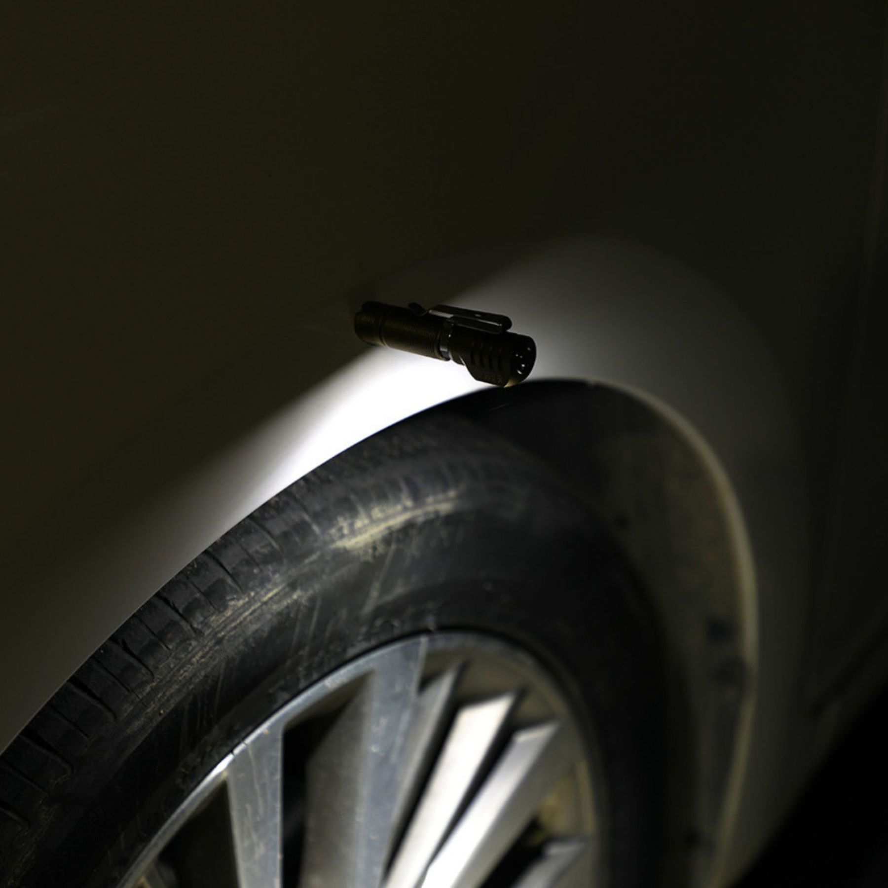 Manker E02 II Flashlight