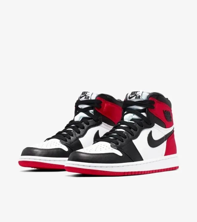 Nike Air Jordan 1 Retro High OG “Satin Black Toe”