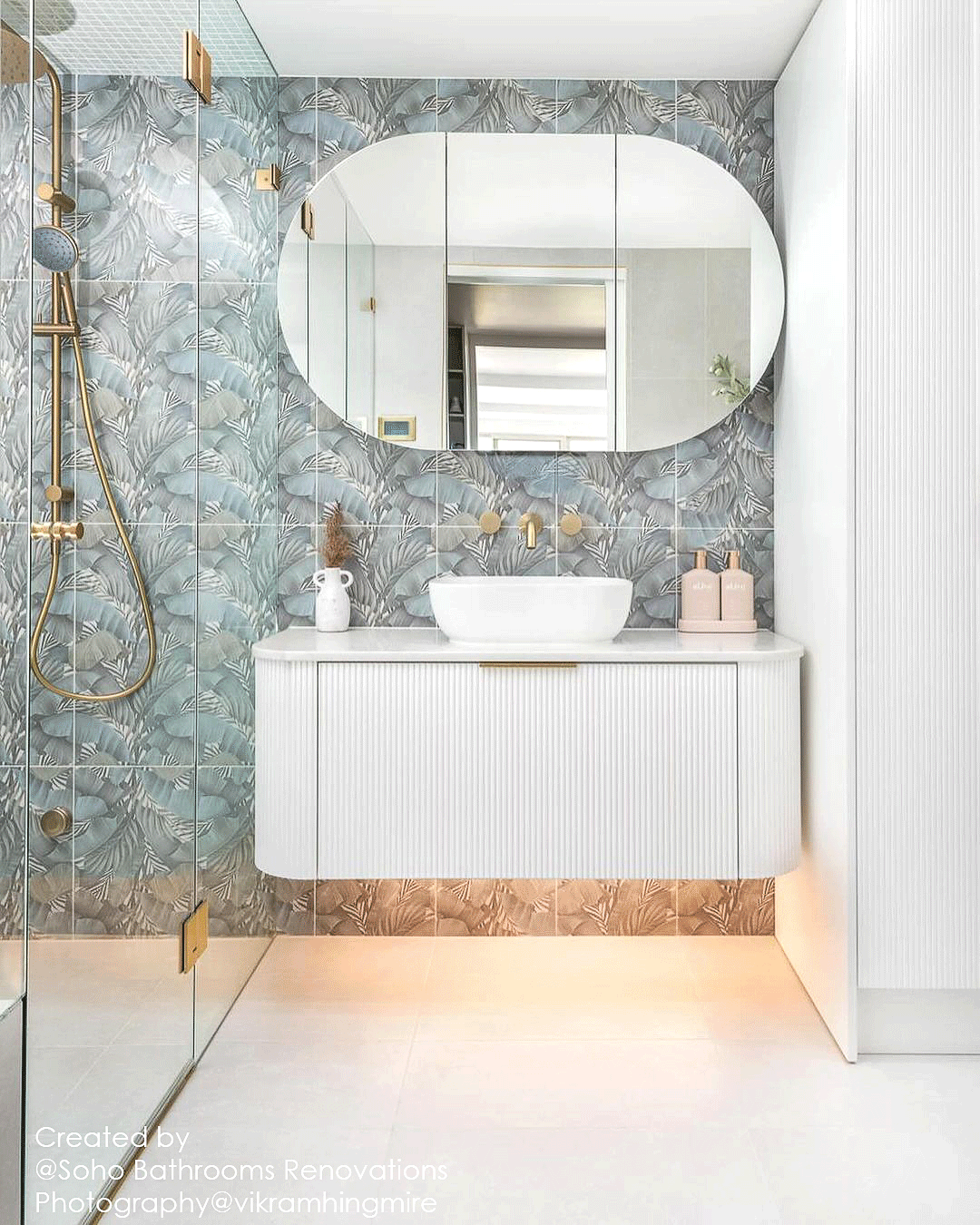 Otti BONDI White Futed Curve Vanity
