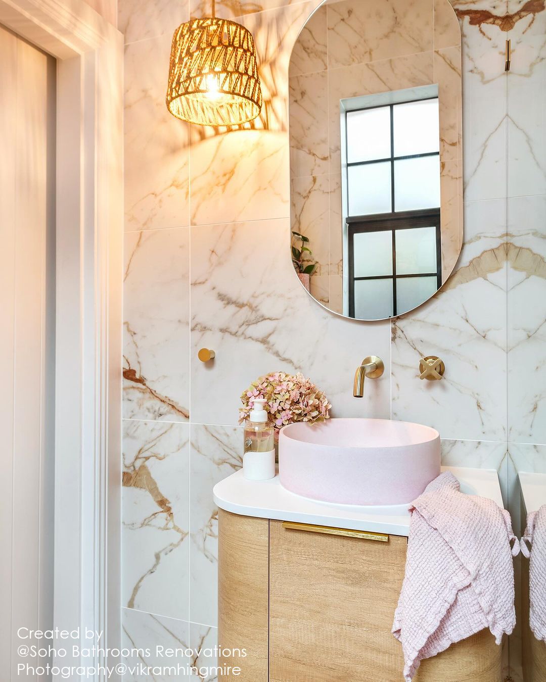 BONDI Wall hung vanity curved design