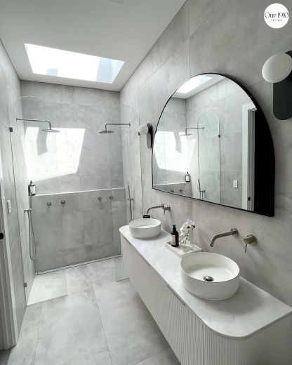 Otti BONDI White Futed Curve Vanity