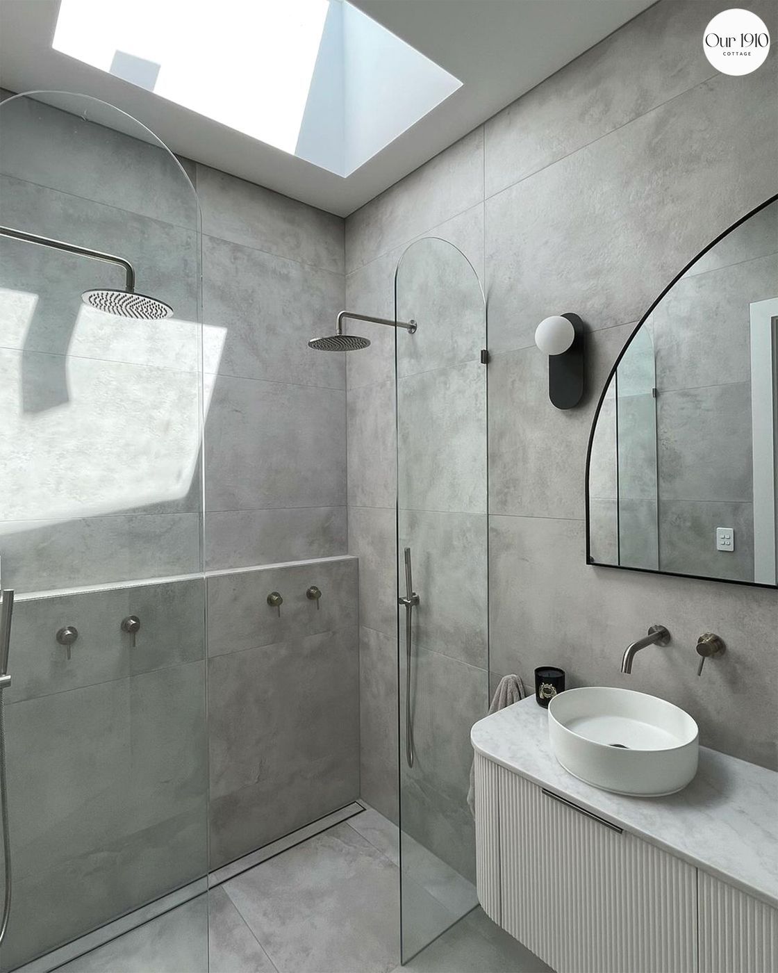 Otti BONDI White Futed Curve Vanity