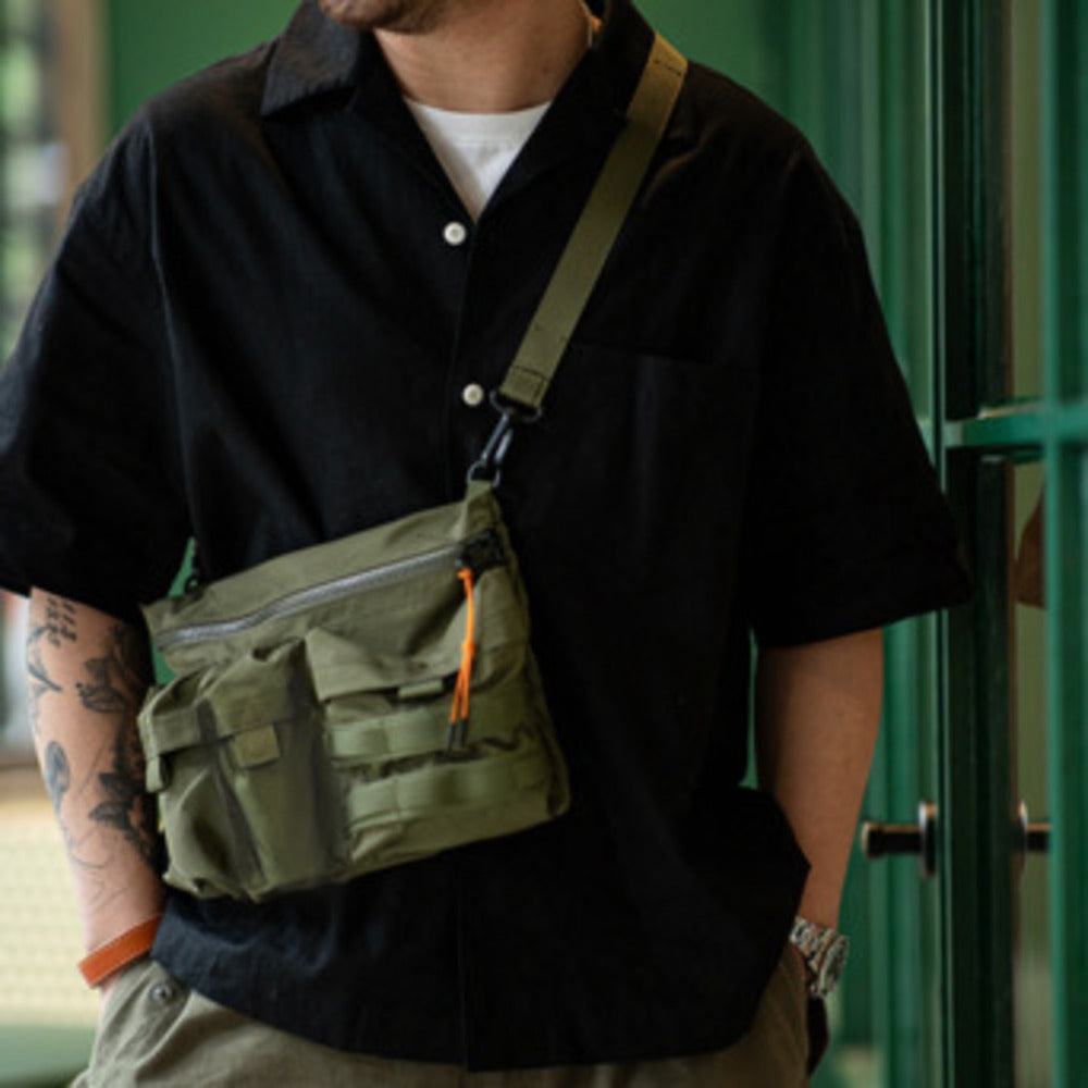 多口袋机能单肩邮差斜跨包户外山系腰包侧肩背包