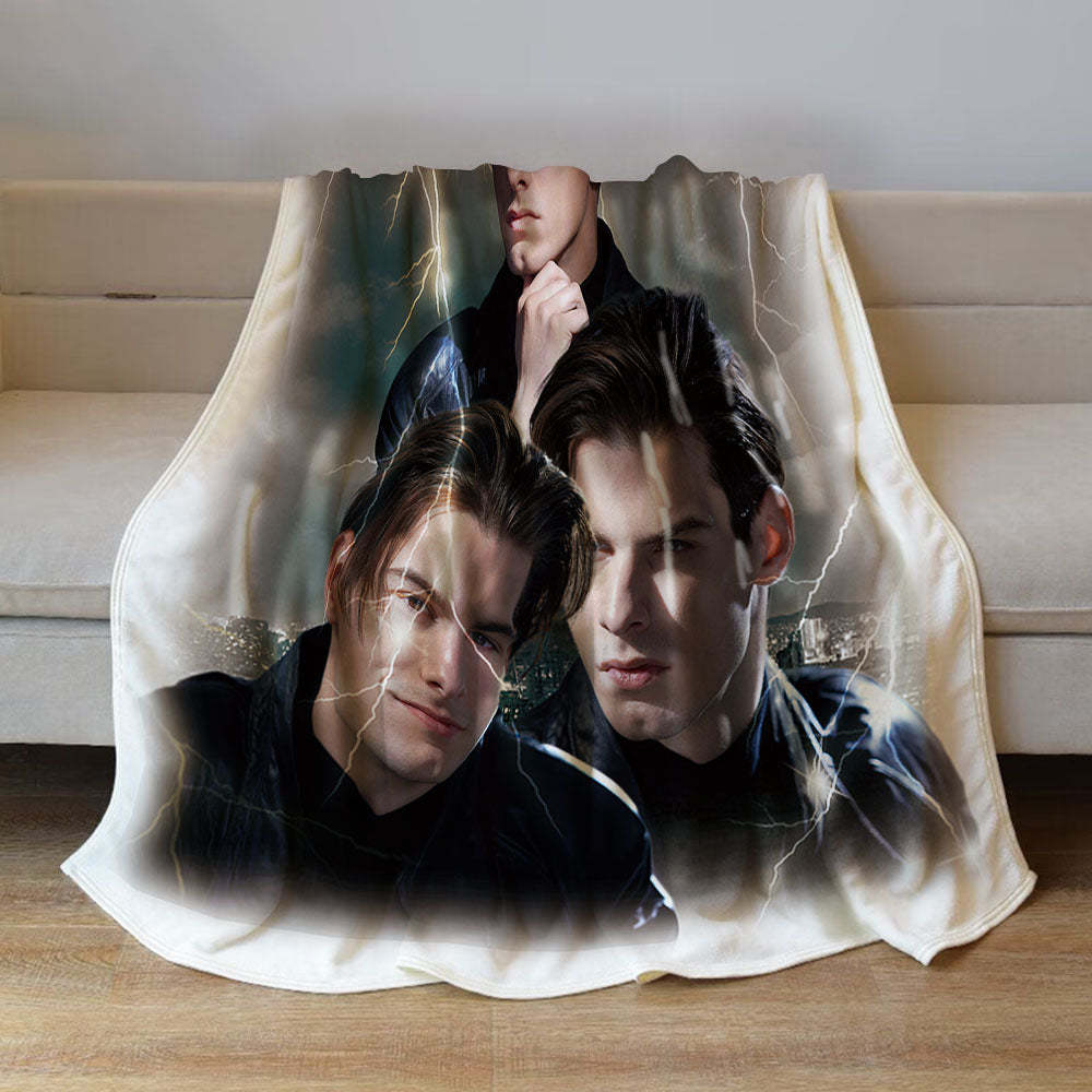 Custom Photo Vintage Tee Personalized Name Blankets Gifts for Lovers - MyFaceSocksAu