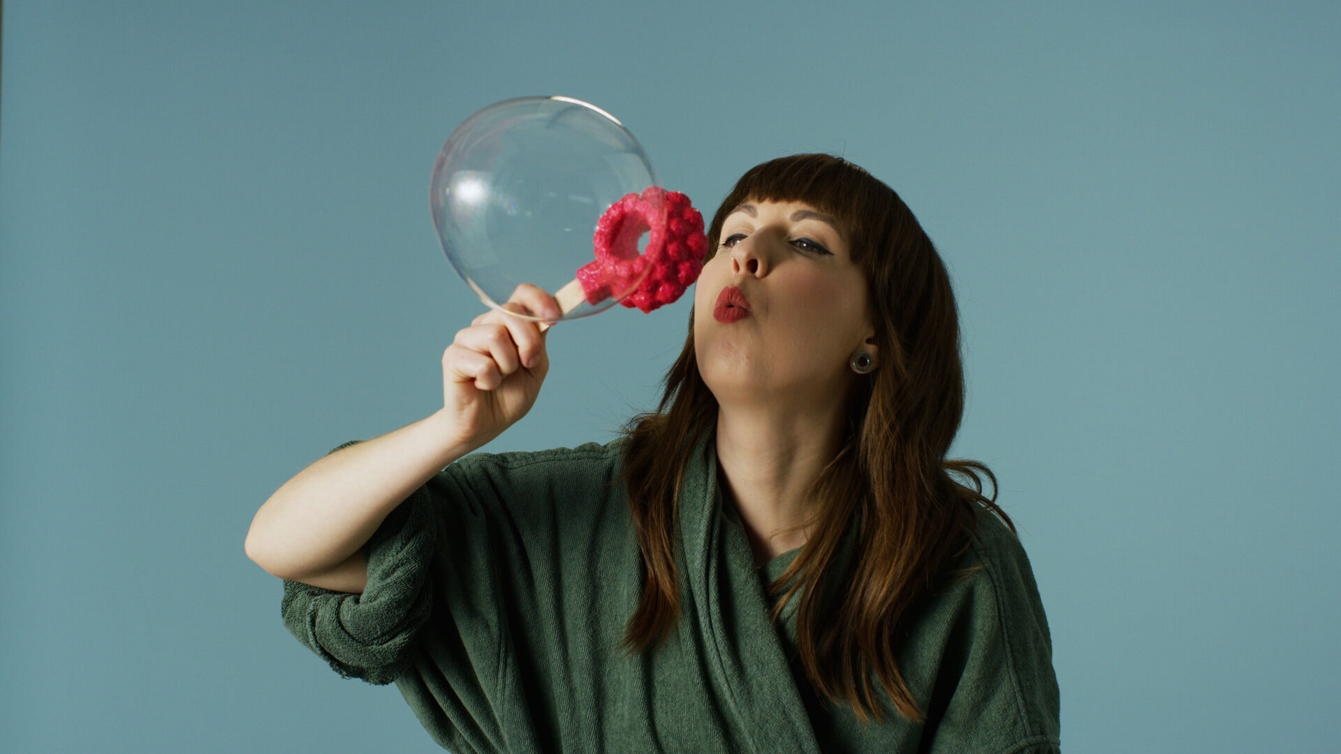 raspberry blower bubble bar hero image 2021 1