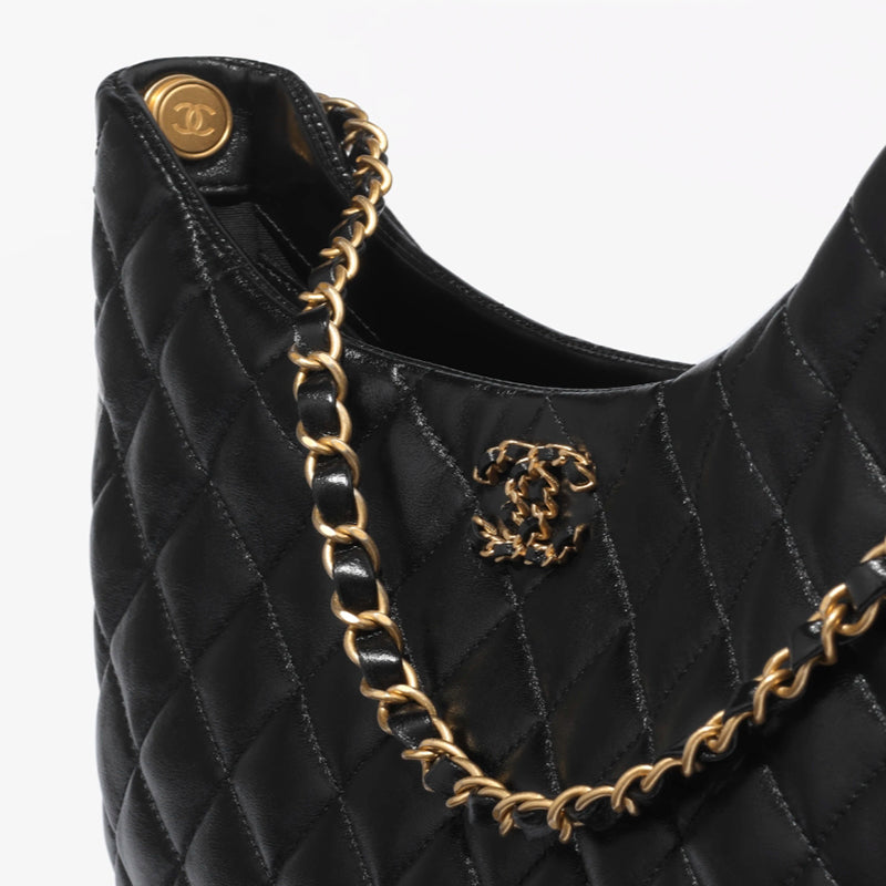 CHANEL   春夏の新作スタイル   ラージ ホーボー バッグRef:AS4749 B15845 94305