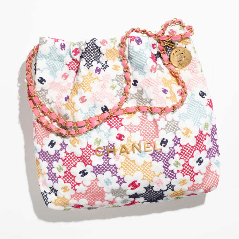 CHANEL   春夏の新作スタイル   CHANEL 22 スモール ハンドバッグRef:AS3260 B16006 NU931-最安値に挑戦中!!!