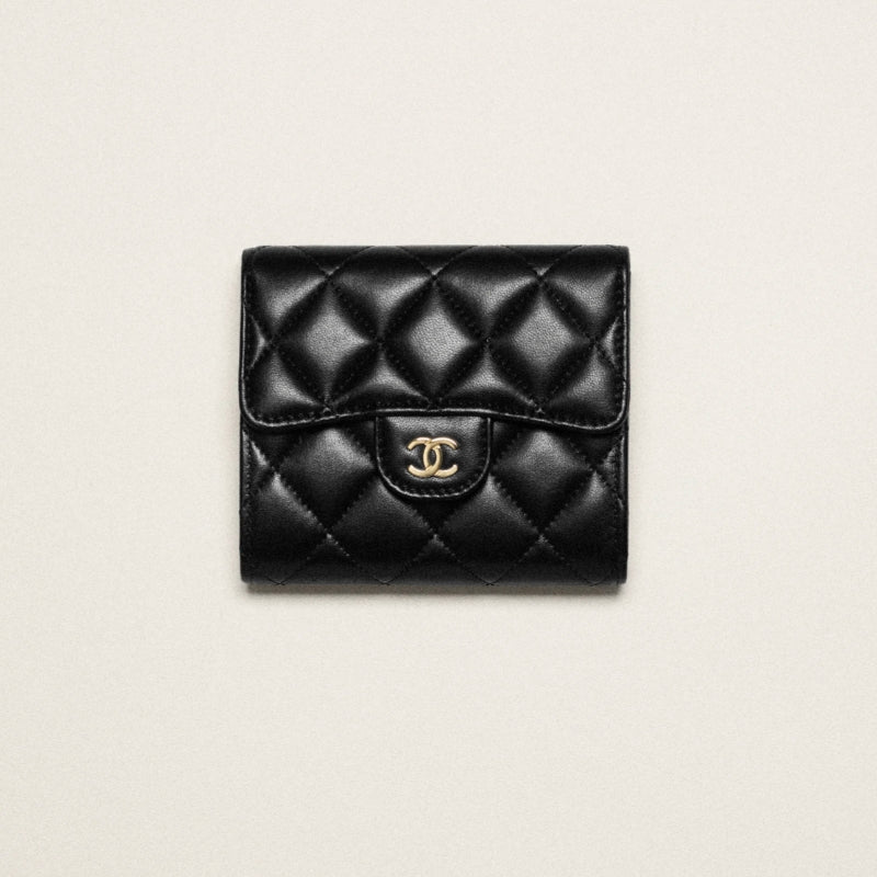 CHANEL   春夏の新作スタイル   クラシック スモール フラップ ウォレットRef:AP0231 Y01295 C3906-最安値に挑戦中!!!