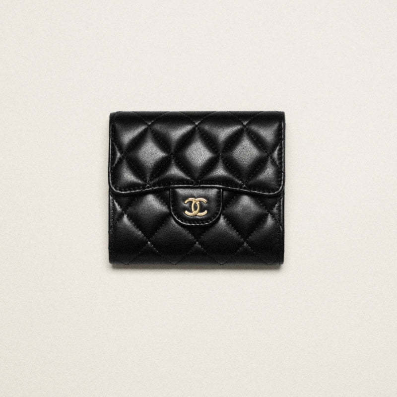 CHANEL   春夏の新作スタイル   クラシック スモール フラップ ウォレットRef:AP0231 Y01295 C3906-最安値に挑戦中!!!