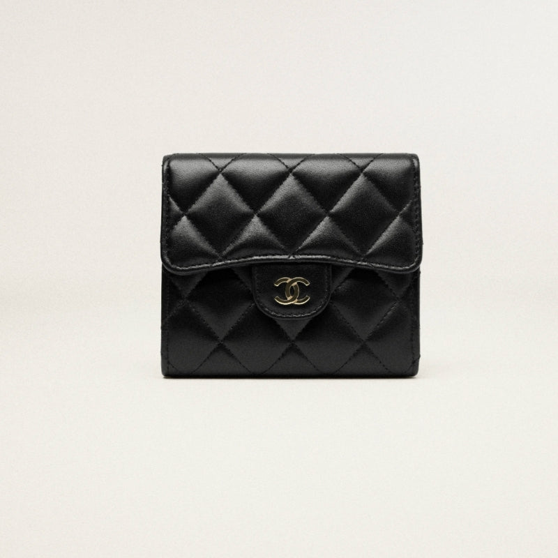 CHANEL   春夏の新作スタイル   クラシック スモール フラップ ウォレットRef:AP0231 Y01295 C3906-最安値に挑戦中!!!