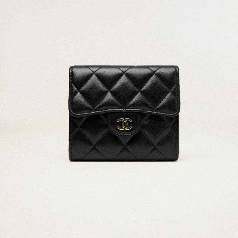CHANEL   春夏の新作スタイル   クラシック スモール フラップ ウォレットRef:AP0231 Y01295 C3906-最安値に挑戦中!!!