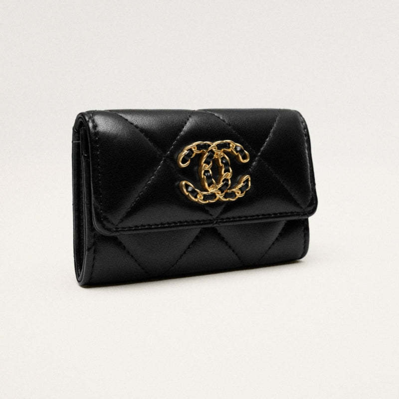 CHANEL   春夏の新作スタイル   CHANEL 19 フラップ カードケースRef:AP1790 B04852 94305-最安値に挑戦中!!!