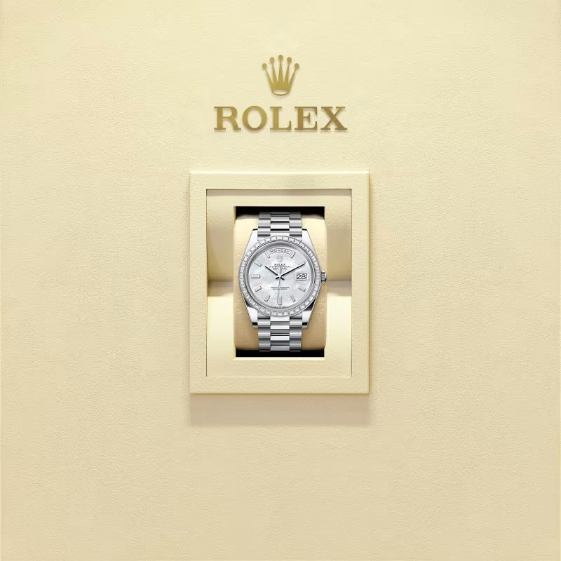 ROLEX   デイデイト 40、ダイヤモンド入りホワイトマザーオブパール、オイスター、40 MM、プラチナ、ダイヤモンドM228396TBR-0043-最安値に挑戦中!!!