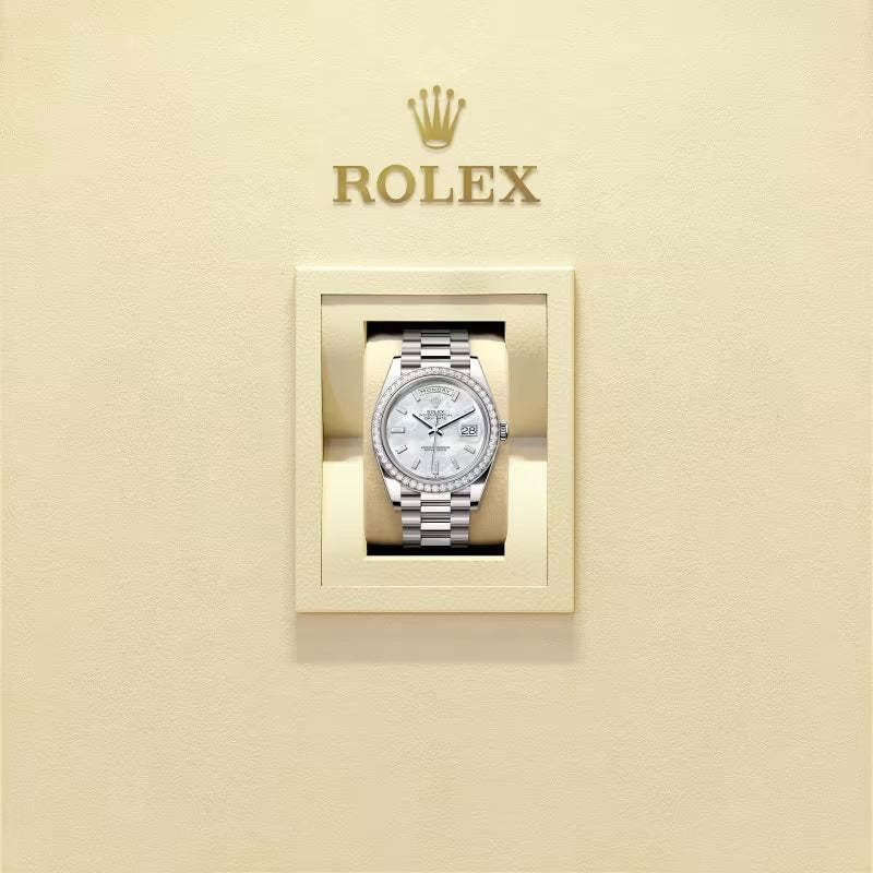 ROLEX   デイデイト 40、ダイヤモンド入りホワイトマザーオブパール、オイスター、40 MM、ホワイトゴールド、ダイヤモンドM228349RBR-0046-最安値に挑戦中!!!