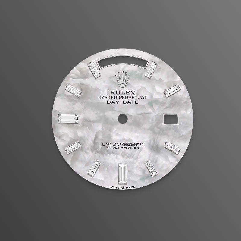 ROLEX   デイデイト 40、ダイヤモンド入りホワイトマザーオブパール、オイスター、40 MM、ホワイトゴールド、ダイヤモンドM228349RBR-0046-最安値に挑戦中!!!