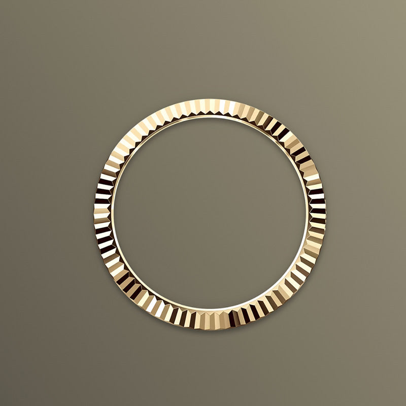 ROLEX スカイドゥエラー、ホワイト、オイスター、42 MM、イエローゴールド336238-最安値に挑戦中!!!