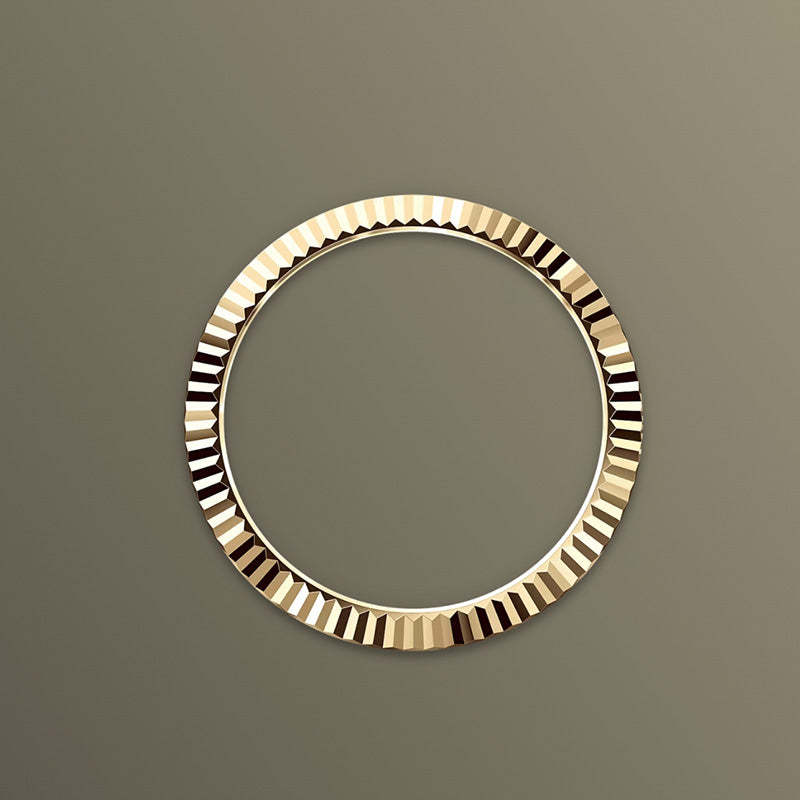 ROLEX スカイドゥエラー、ホワイト、オイスター、42 MM、イエローゴールド336238-最安値に挑戦中!!!