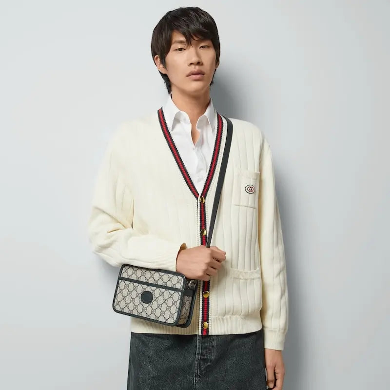 GUCCI〔春夏の新作〕 インターロッキングG付き ミニバッグRef:‎658572 K9GSN 4075-最安値に挑戦中!!!