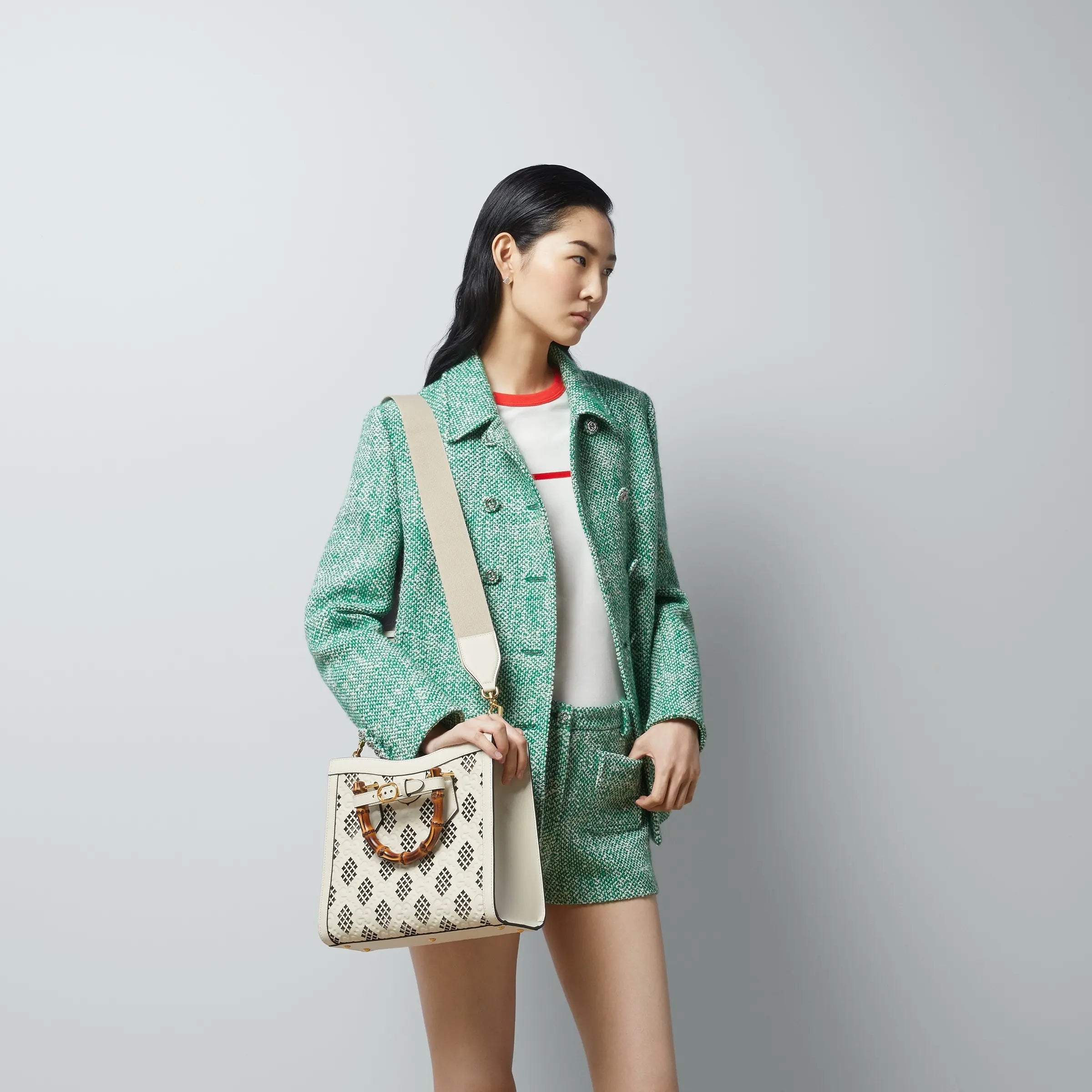 GUCCI〔春夏の新作〕 〔グッチ ダイアナ〕スモール トートバッグRef:  702721 AAC1C 9054-最安値に挑戦中!!!