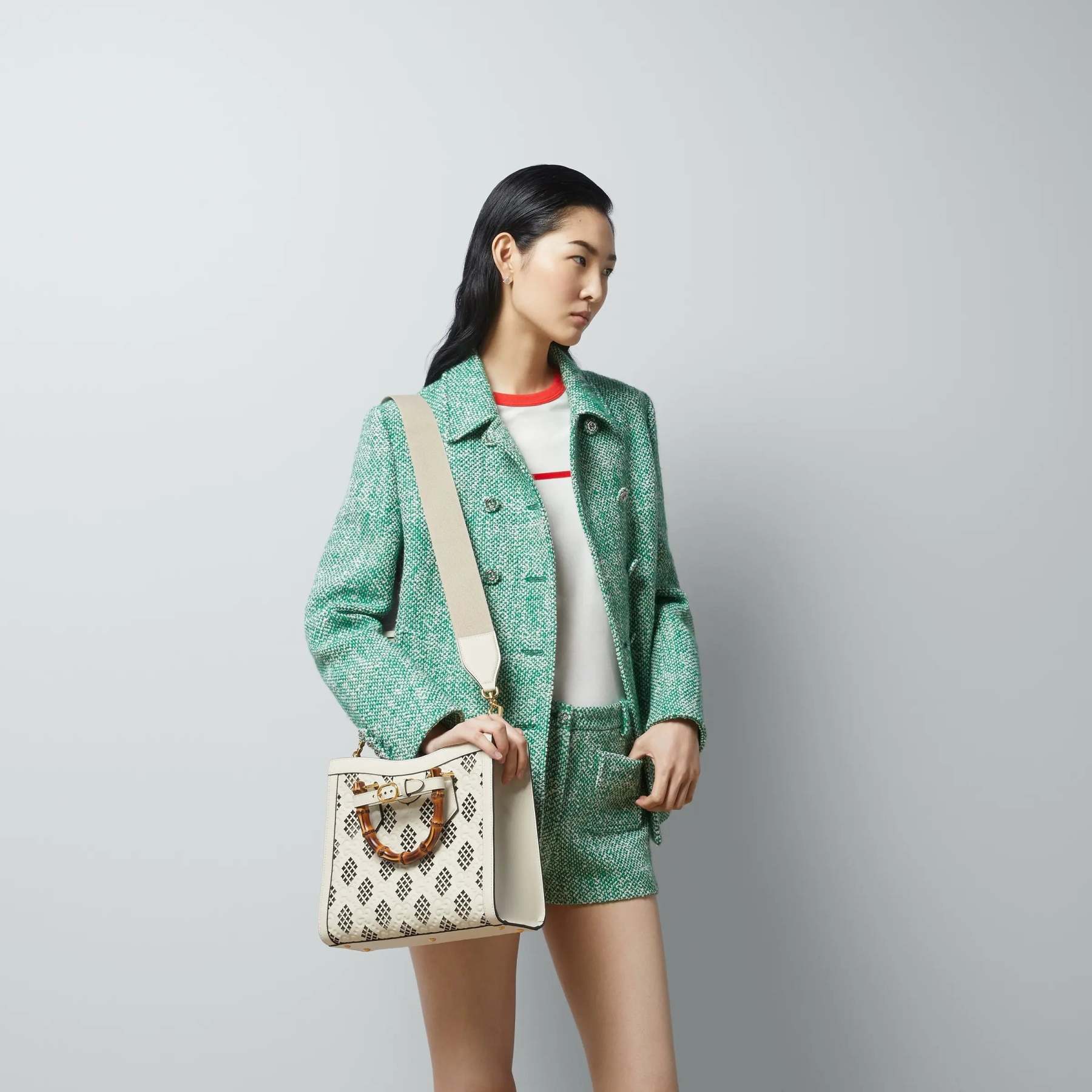 GUCCI〔春夏の新作〕 〔グッチ ダイアナ〕スモール トートバッグRef:  702721 AAC1C 9054-最安値に挑戦中!!!