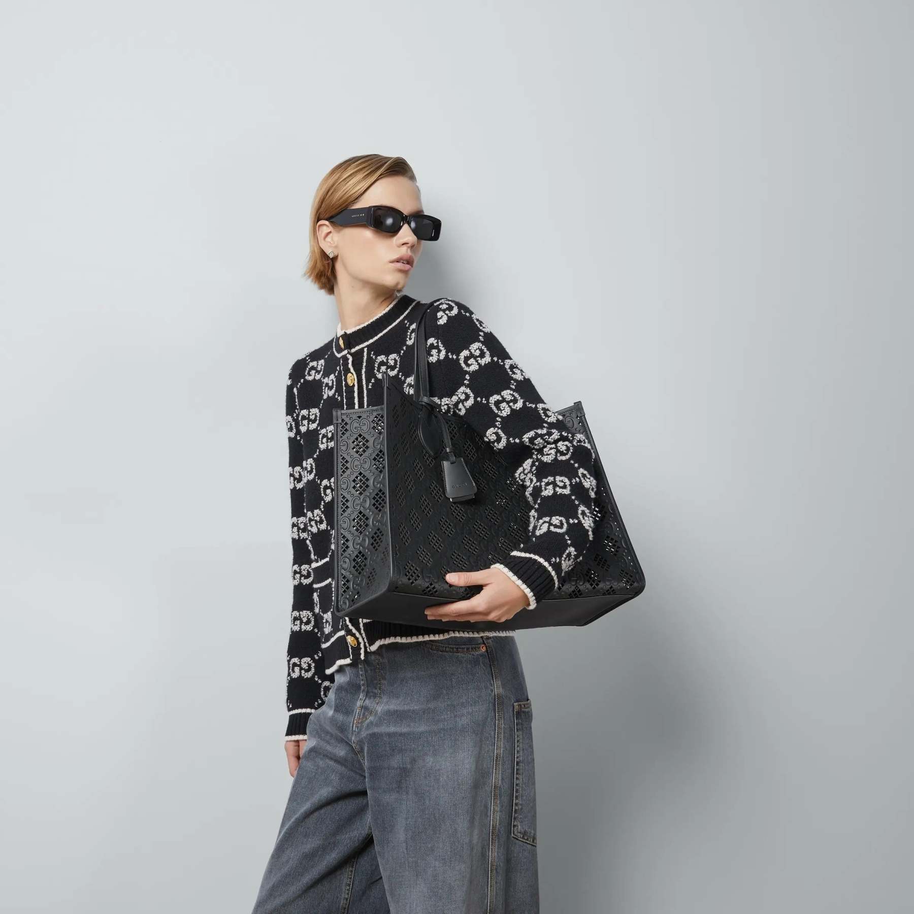 GUCCI〔春夏の新作〕 ミディアム トートバッグRef: 772229 AAC1B 1000-最安値に挑戦中!!!