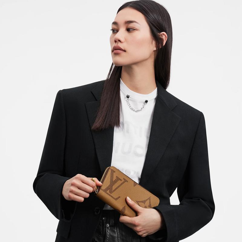 LOUIS VUITTON オンザゴー MM 長財布 2点セット お得 Ref:M45717+M69353 レディース